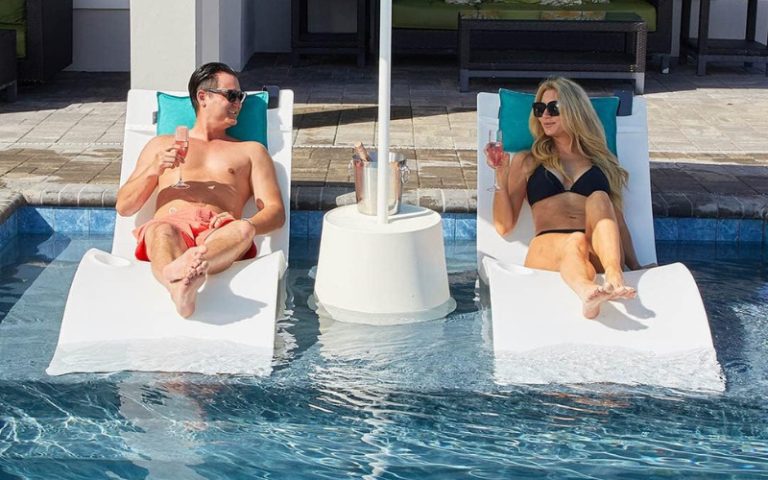Floating Luxuries Kai Shelf Pool Lounger Review